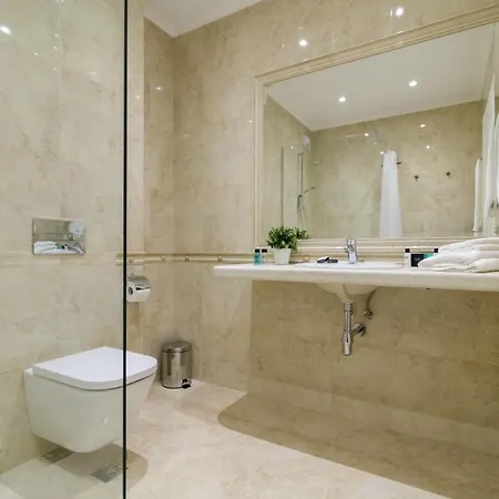 Borghese Grand Caravel